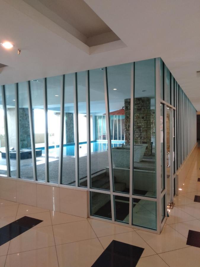 Risqi Apartment 2 Bedroom Wakaf Che Yeh Кота-Бару Экстерьер фото