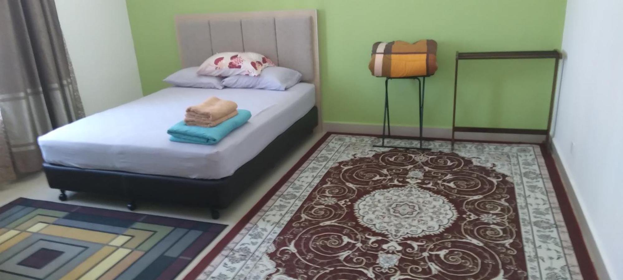 Risqi Apartment 2 Bedroom Wakaf Che Yeh Кота-Бару Экстерьер фото